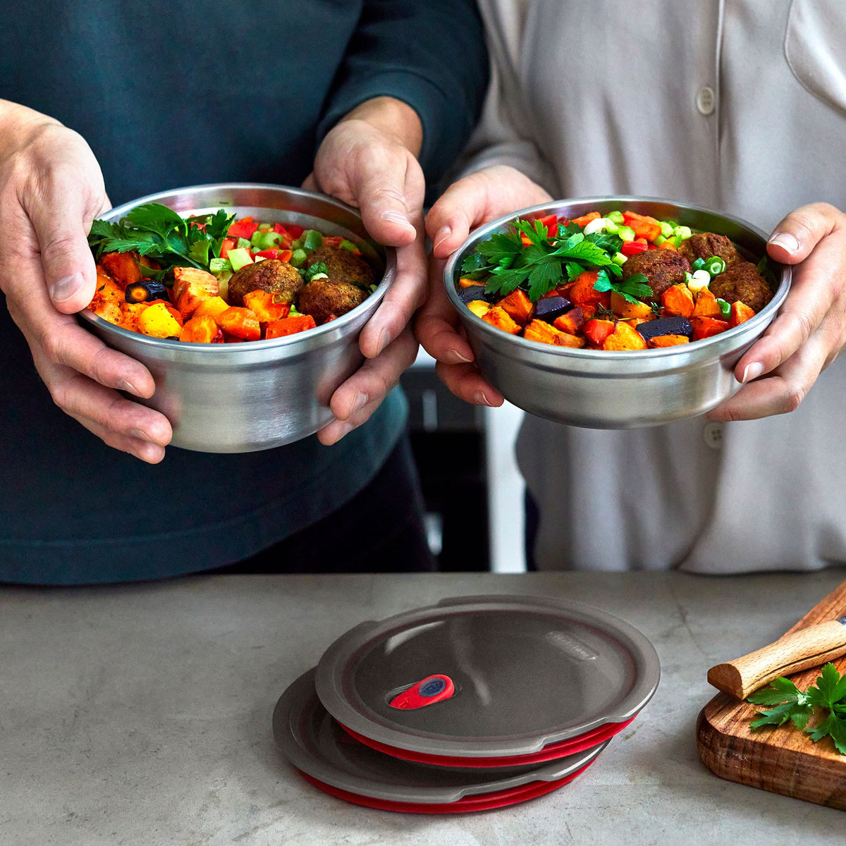 Multifunktionsbox aus Edelstahl, rund, 650 ML - Lunchboxen - blickblum.com
